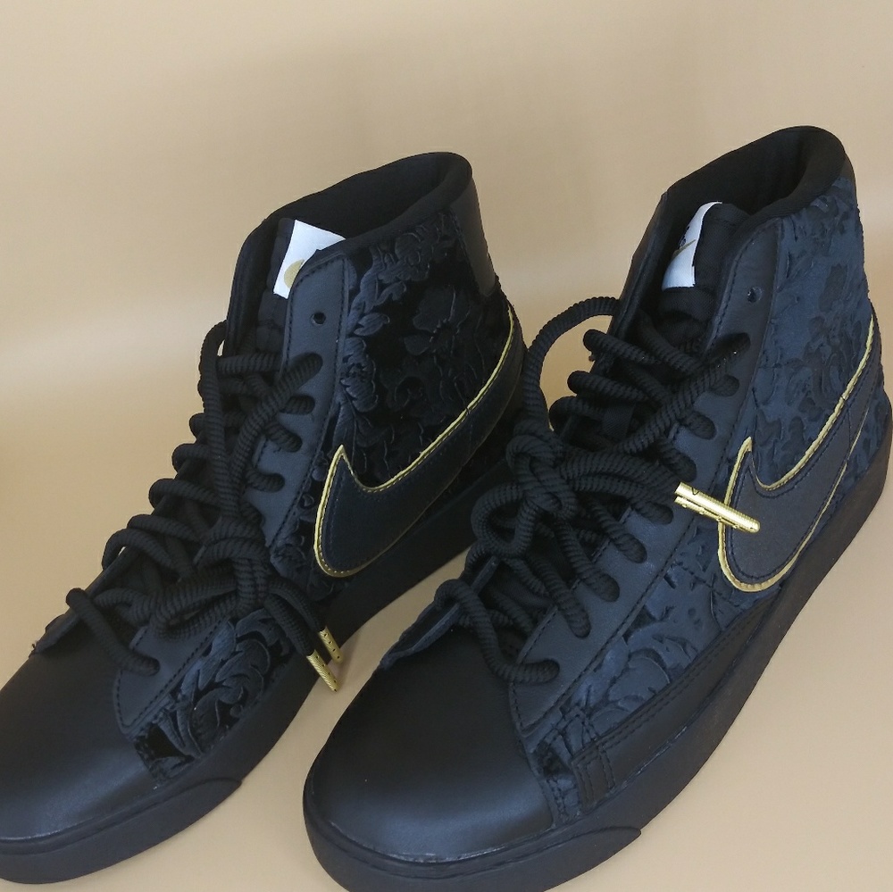 💗NEW WOMEN'S NIKE BLAZER MID GOLD SNEAKERS💗
